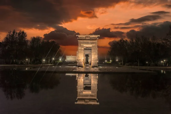 Sunset View Temple Debod City Madrid Reflections Water Urban Photography Obraz Stockowy