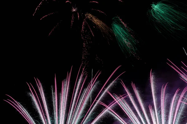 Boldog Évet Ünnepségek Szilveszter Színes Tűzijáték Pirotechnikai Sötét Fekete Éjszakai — Stock Fotó