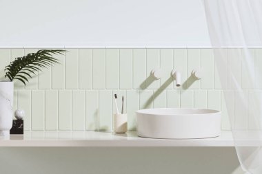 3 boyutlu boş bir bej makyaj tezgahını seramik lavabo ve modern tarz muslukla sabah güneşi ve gölgesi olan bir banyoya dönüştür. Ürünlerin gösterimi için boş alan. Arkaplan, Duvar fayansları.