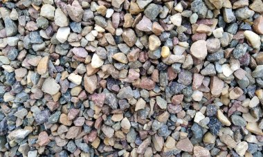 Çakıl taşı dokusu ve zemin. Taş. Soyut taş stili. Beyaz arka plan duvar kağıdıyla taş dokuyu aydınlatıyor. Soyut taş x-ışını tarzı beyaz arka plan duvar kağıdıyla taş dokuyu aydınlatır. Reklamcılığın, kitap sayfasının, tabloların birçok kullanımı.