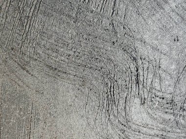 Siyah ve beyaz titreşimli tamamlanmamış duvar. Eski beton duvarın dokusu. Açık gri renkli çimento desenli beton duvar. Gri pastel, sert, çatallı beton, beton, alçıdan duvar, düz, soluk arkaplan boyalı..