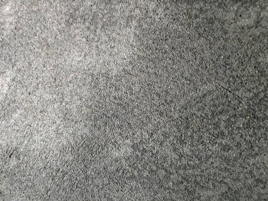 Siyah ve beyaz titreşimli tamamlanmamış duvar. Eski beton duvarın dokusu. Açık gri renkli çimento desenli beton duvar. Gri pastel, sert, çatallı beton, beton, alçıdan duvar, düz, soluk arkaplan boyalı..