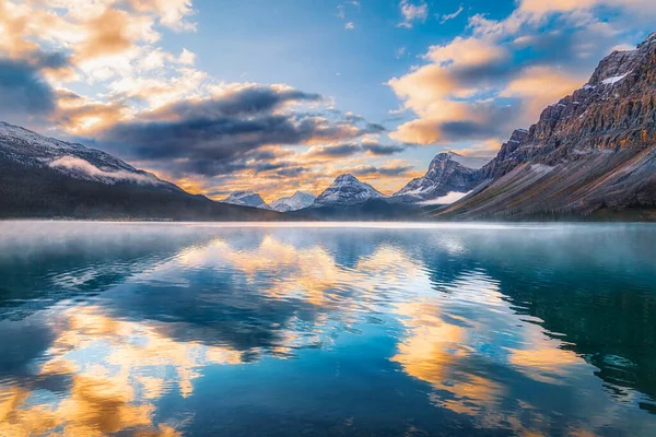 Reflexiones Panorámicas Montaña Amanecer Banff — Foto de Stock