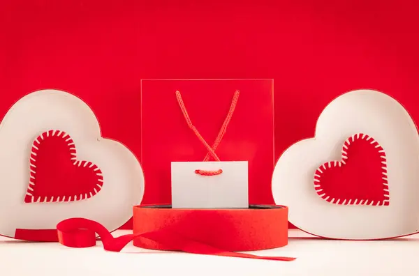 Valentijnsdag Behang Met Een Geschenkdoos Harten Romantische Compositie Voor Valentijnsdag — Stockfoto