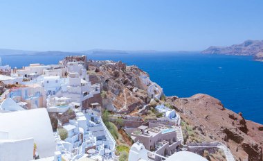 Santorini, Oia köyü ve kaldera manzarası..