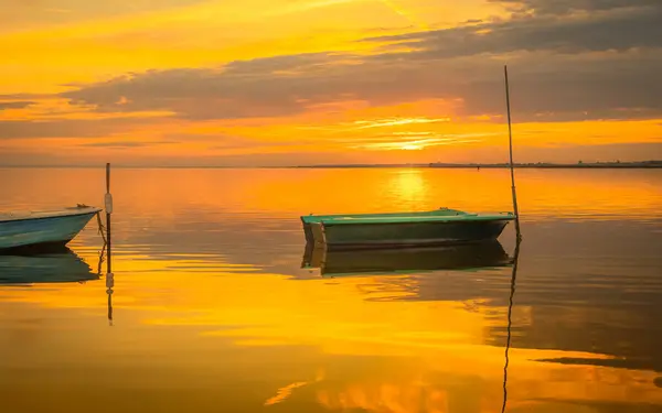 Camargue Gölünde Gün Batımı Manzarası Doğa Koruma Alanı Stok Resim