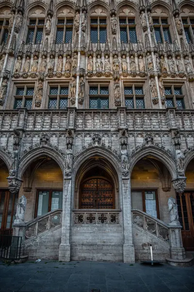 Belçika 'nın Büyük Yeri' ndeki Belediye Binası