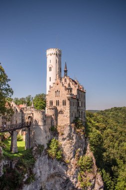 Lichtenstein Şatosu, Baden-Wrttemberg, Almanya Baharda