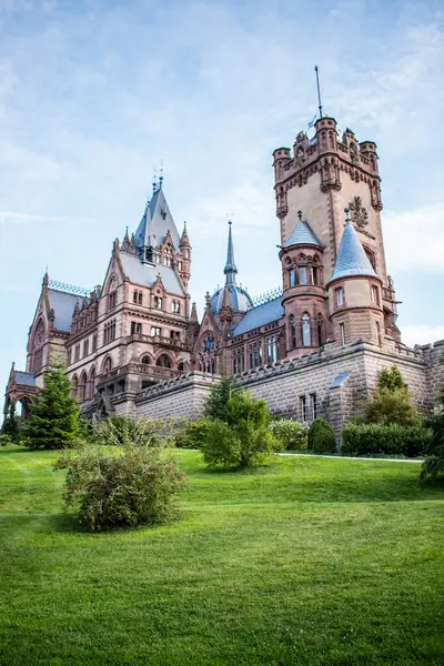 Schloss Drachenburg veya Kningswinter Almanya 'daki Drachenburg Şatosu
