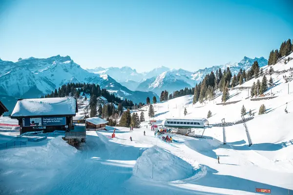 Col de Bretaye Vaud Canton İsviçre Kışın karlı