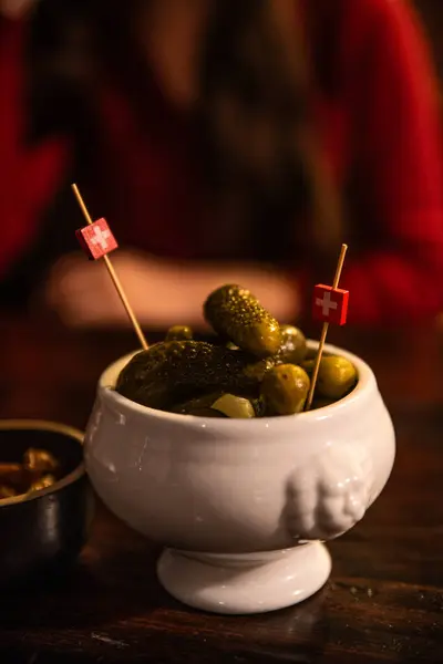 Kışın İsviçre 'de Raclette