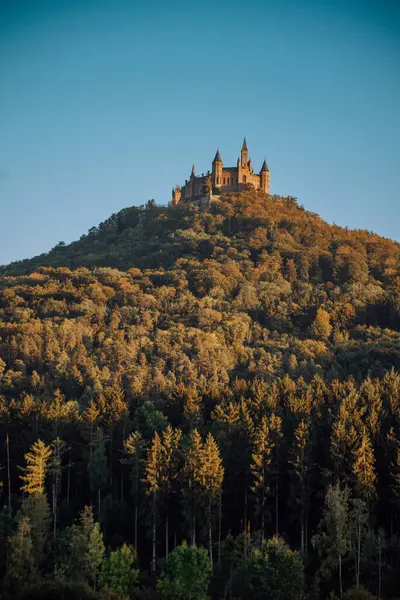 Almanya 'daki Hohenzollern Kalesi veya Burg Hohenzollern