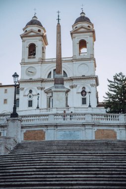 İspanya Roma 'da, İtalya' da gün doğumunda insansız adımlar