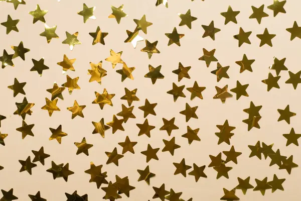 Arany Konfetti Csillagok Színes Háttér Felső Nézet — Stock Fotó