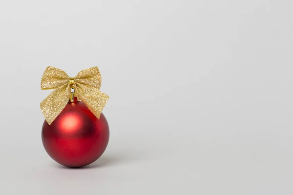 Renkli Arka Planda Noel Topu Oyuncağı — Stok fotoğraf