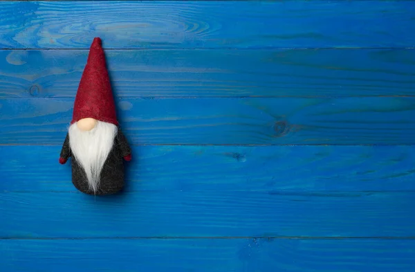 Kleiner Weihnachtszwerg Auf Holzgrund Draufsicht — Stockfoto
