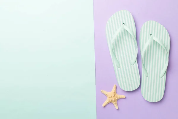 Striped Flip Flops Color Background Top View — Stock Photo, Image