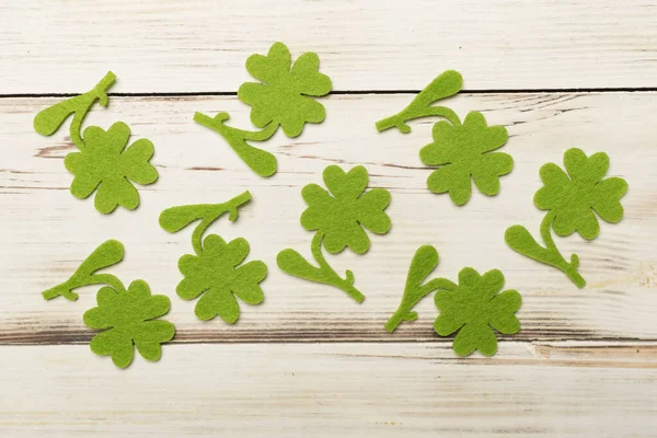 Felt Clover Wooden Background Top View Patricks Day Concept — Stock Photo, Image