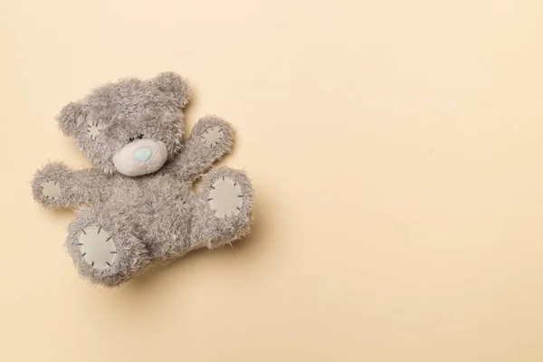 Cute Teddy Bear Color Background Top View —  Fotos de Stock