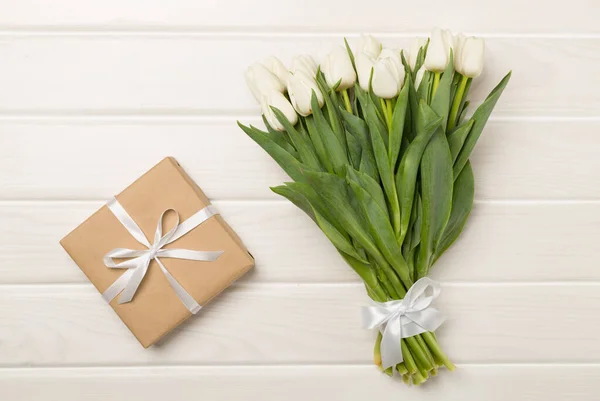 상자가 꽃다발 — 스톡 사진