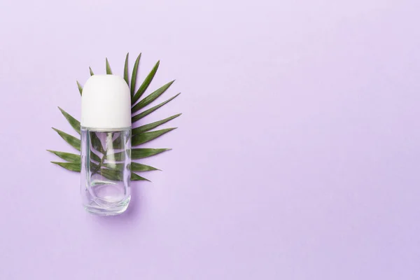 Naturlig Deodorant Färg Bakgrund Ovanifrån — Stockfoto