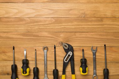 Ahşap arkaplan, üst görünüm araçları kümesi