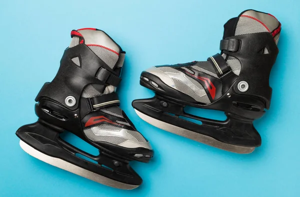 Ice Skates Color Background Top View — Stock Photo, Image