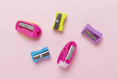 Renk arka planında farklı keskinleştiriciler, üst görünümde