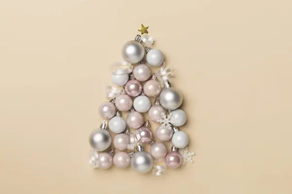 Christmas Tree Made Bauble Decoration Top View — Stock Photo, Image