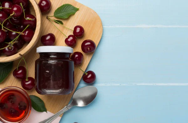 Flat Lay Cherry Jam Wooden Backgroung — Stock Photo, Image