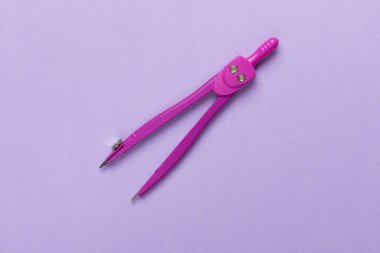 Renk arkaplanı üzerine bölücü, üst görünüm