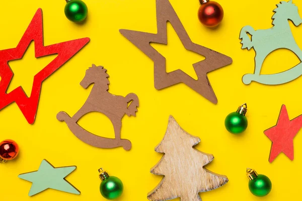 Ξύλινα Χριστουγεννιάτικα Παιχνίδια Φόντο Χρώμα Κορυφαία Προβολή — Φωτογραφία Αρχείου
