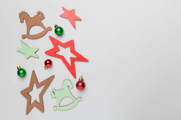 Holzspielzeug Weihnachten Auf Farbigem Hintergrund Ansicht Von Oben — Stockfoto