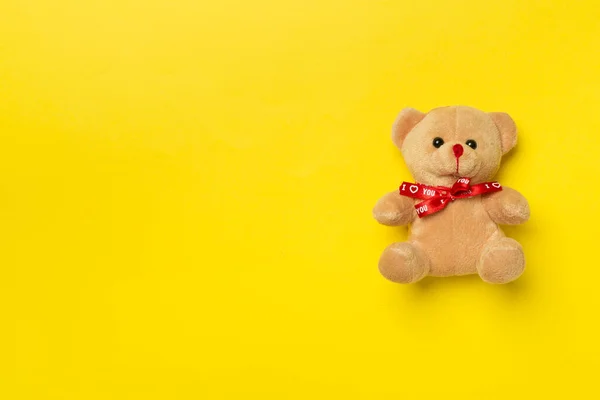 可爱的泰迪熊与色彩背景 顶视图 — 图库照片