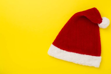 Noel Baba arka planda kırmızı şapka, üst, manzara