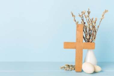 Çapraz arkaplanlı Paskalya yumurtaları