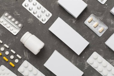 Su toplamada, kutularda ve beton zeminde farklı haplarla yatıyordu.