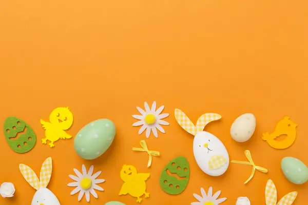 Paskalya Yumurtaları Renk Arkaplanı Dekorasyonu Üst Görünüm Telifsiz Stok Fotoğraflar