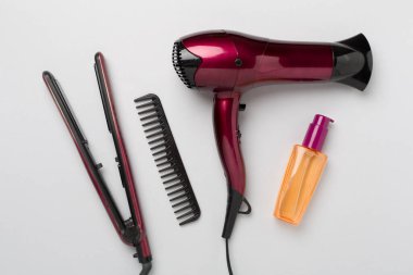 Renk arkaplanı, üst, görünüm üzerinde termo korumalı saç araçları