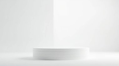 Beyaz silindirik bir platformun temiz, minimalist 3D görüntüsü. Ürünleri veya markaları sergilemek için mükemmel. Web sitesi modellemeleri, sunumlar veya tasarım projeleri için idealdir. Boş, boş bir alan yaratıcılığın için temiz bir zemin sağlar. Yüksek resolu