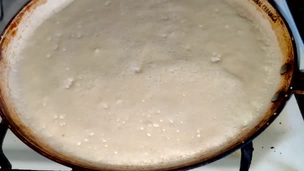 Timelapse Frying Pancakes Black Frying Pan Cooking Pancakes Close — Stock Video