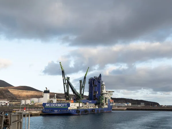 Las Palmas de Gran Canaria, İspanya; 9 Kasım 2022: Amazon McDermott gemisi Las Palmas de Gran Canaria 'ya yanaştı