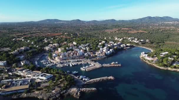 Město Porto Petro Leteckém Zobrazení Mallorky Baleárské Ostrovy Pobřeží Středozemního — Stock video