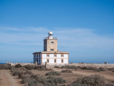 Tabarca, İspanya; 15 Nisan 2024: Tabarca Adası deniz feneri, Alicante ili