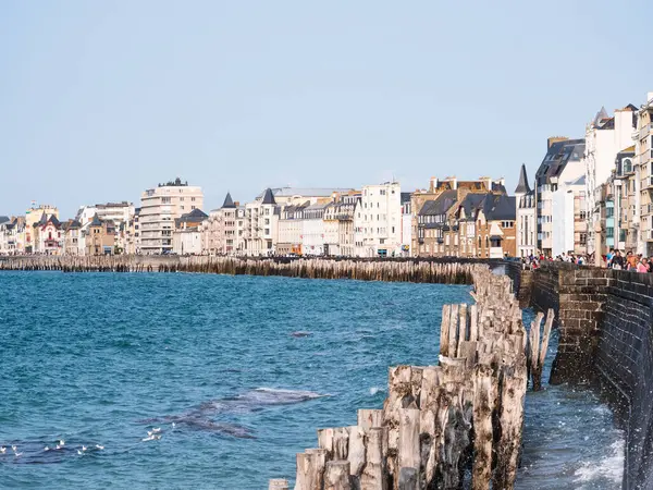 Saint Malo, Fransa; 18 Ağustos 2024: Saint Malo Sahili