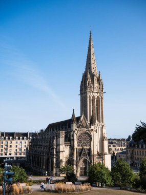 Caen, Fransa; 21 Ağustos 2024: Saint-Pierre de Caen Kilisesi, Normandiya, Fransa
