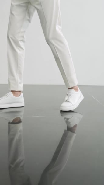 Man White Shoes Walking Reflective Surface – Stock-video