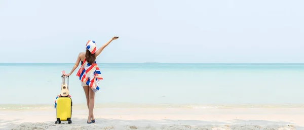 Vacaciones Verano Estilo Vida Mujer Relajarse Relajarse Fondo Playa Asia —  Fotos de Stock