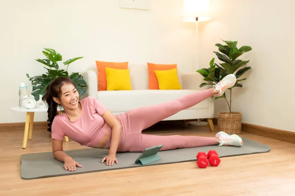 Gezonde Levensstijl Jonge Vrouw Fitness Fitnessruimte Voor Lichaam Slank Jonge — Stockfoto
