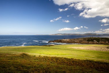 Işık ve renkleri birleştiren muhteşem kıyı manzarası